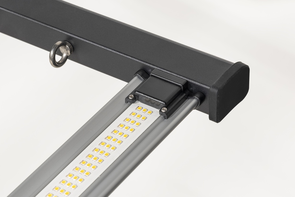 Spektra Master 720W LED fixture 